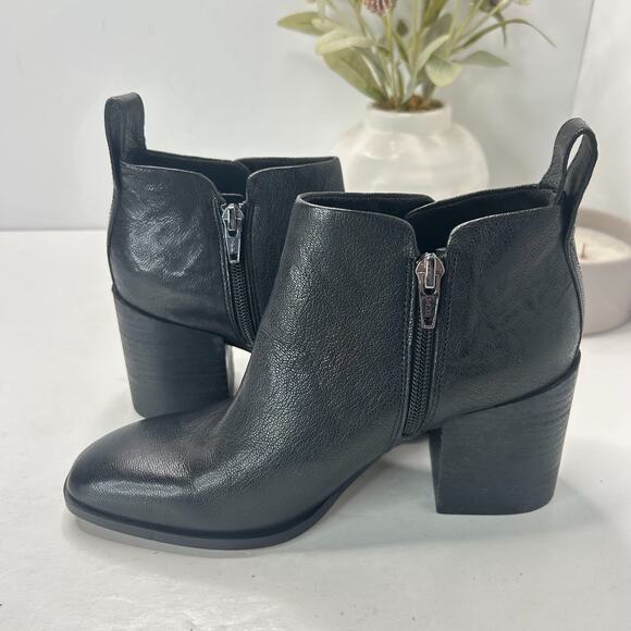 Vionic Lyssa Leather Heeled Ankle Boots Black Side Zip Square Toe Women's US 6 - Picture 7 of 10